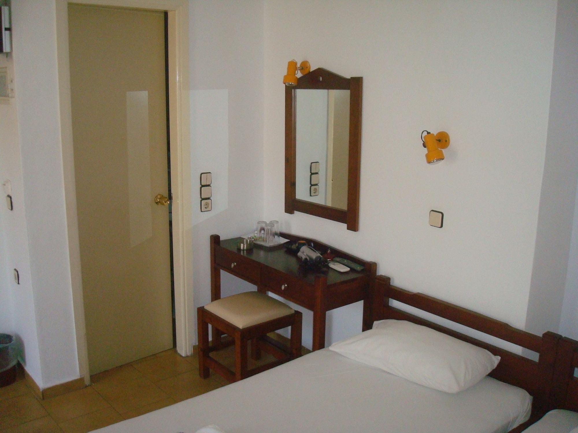 Hotel Aghas Paleochora ภายนอก รูปภาพ