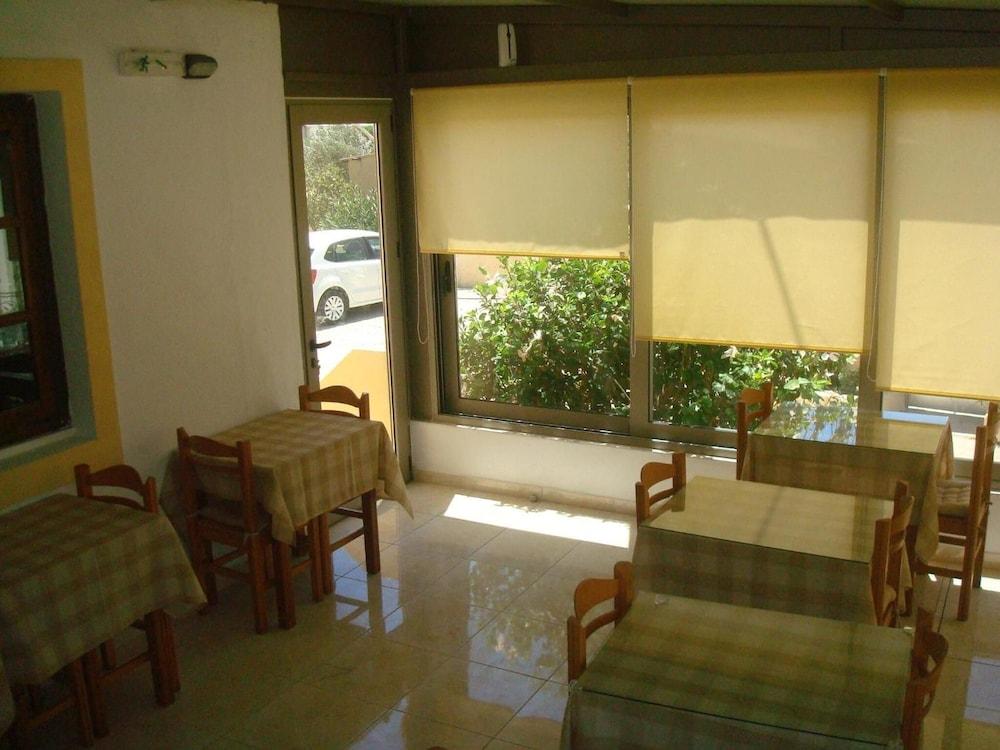 Hotel Aghas Paleochora ภายนอก รูปภาพ